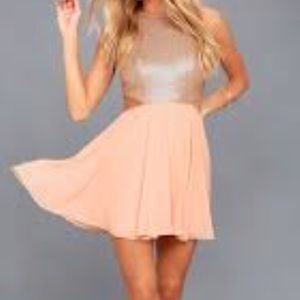 Lulus dress size 9, never worn. Tags still on it.